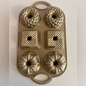 Nordic Ware Assorted Mini Bundt Cake Pan